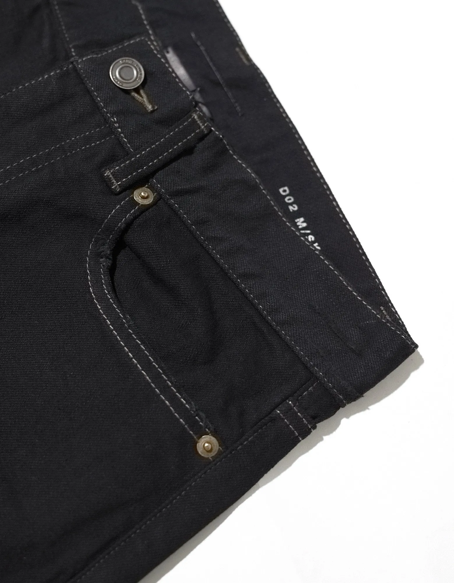 Black D02 Destroyed Denim Skinny Jeans