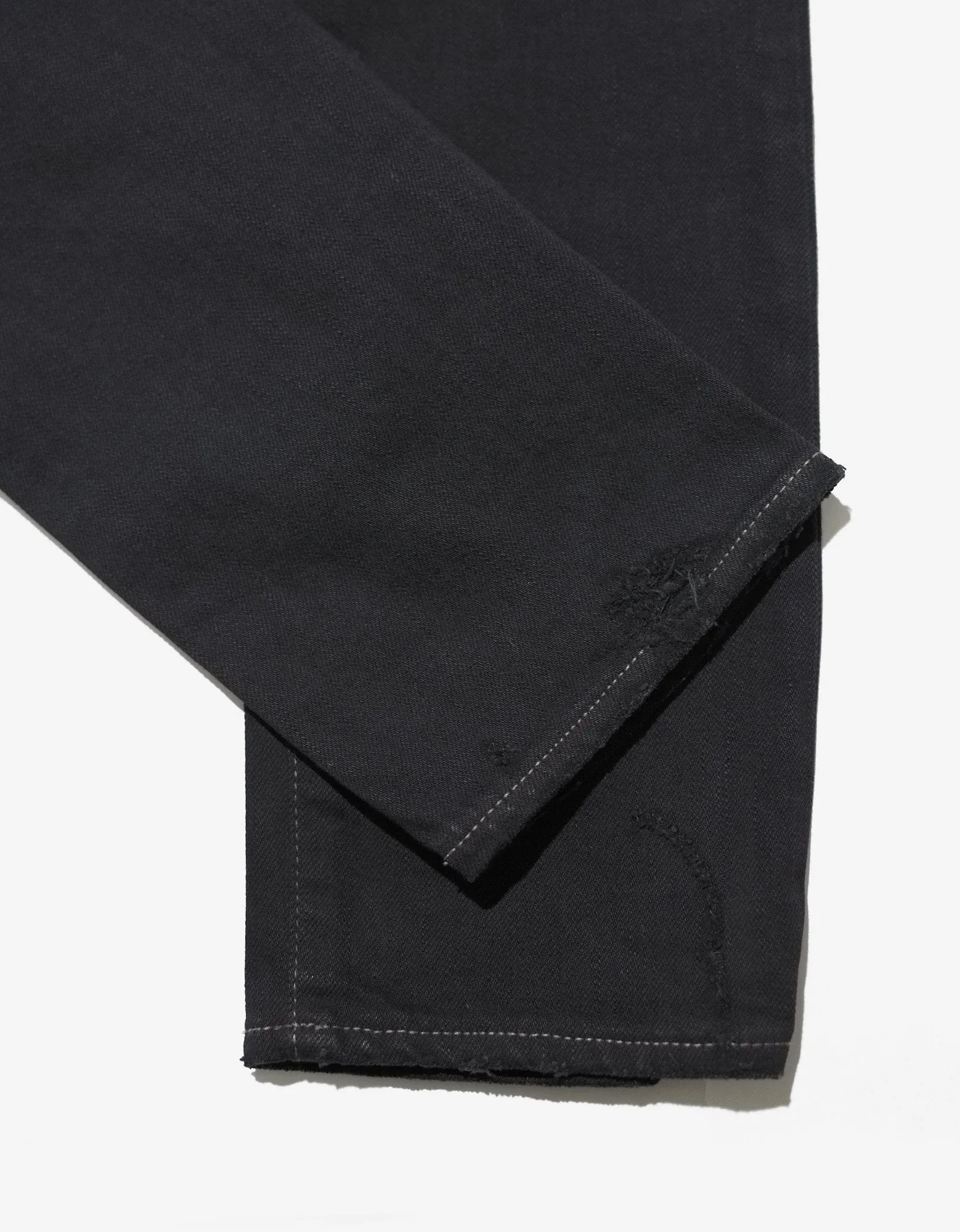 Black D02 Destroyed Denim Skinny Jeans