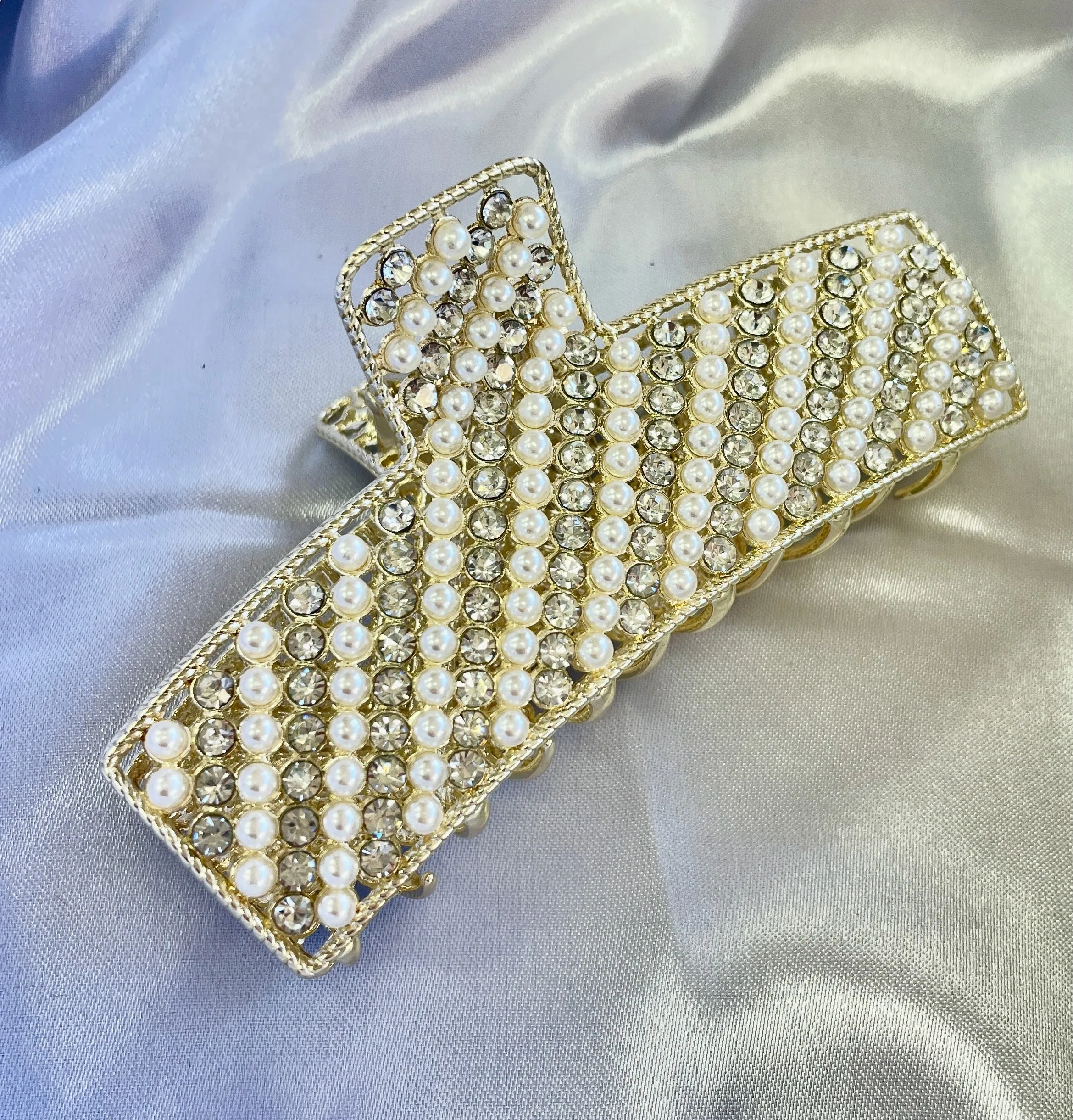 Cream Square Edge Pearl Hair Claw Clip One Size