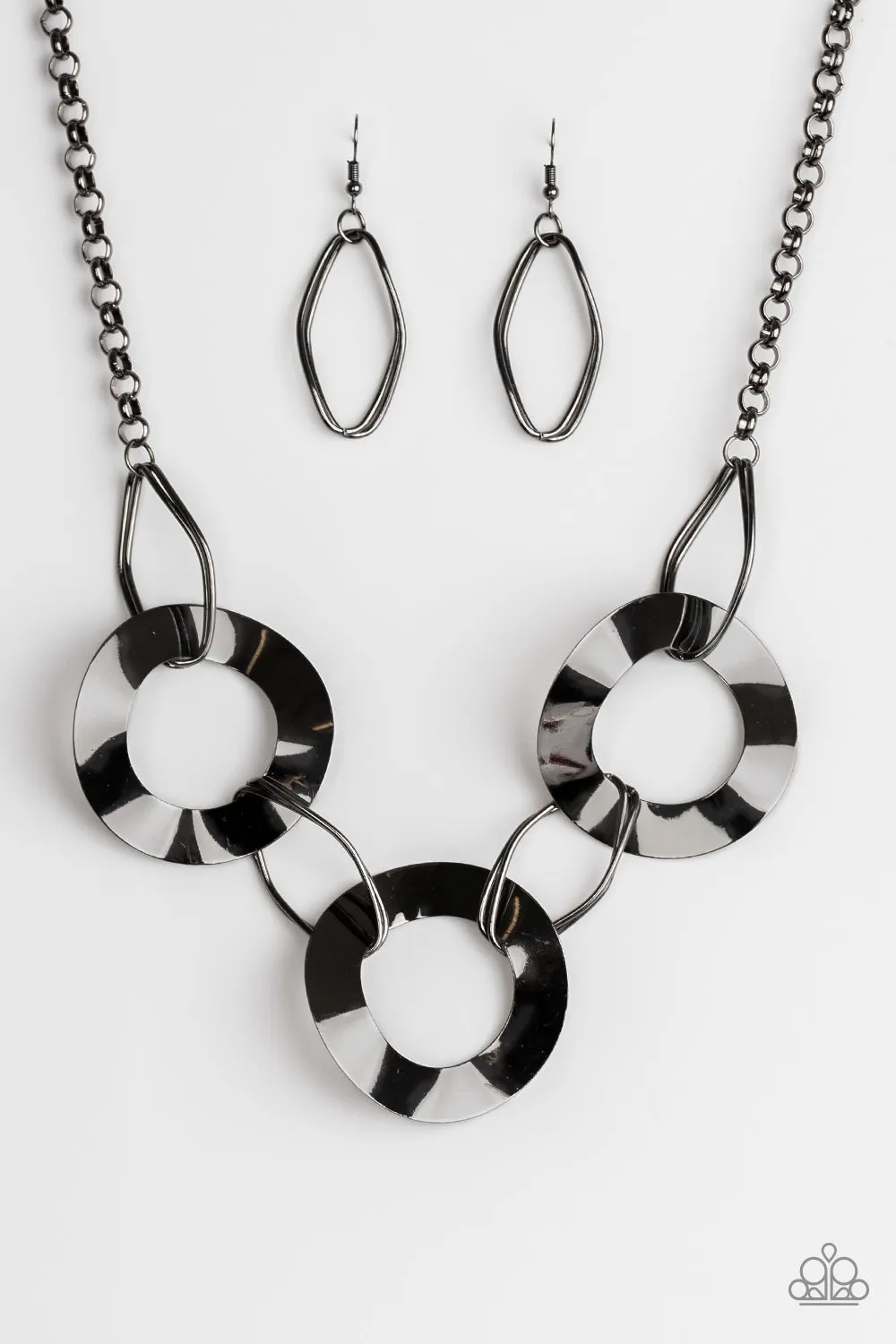 Paparazzi Accessories  - Modern Mechanics - Black Necklace