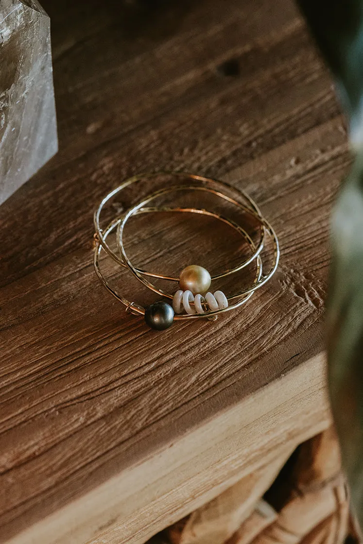 Ti Leaf Bangle - Puka Shell